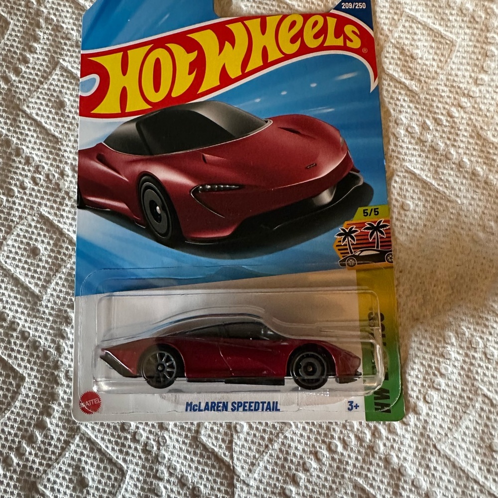Hot Wheels McLaren Speedtail Red Car